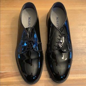 Men’s High Gloss Oxford Dress Shoes; Bates
